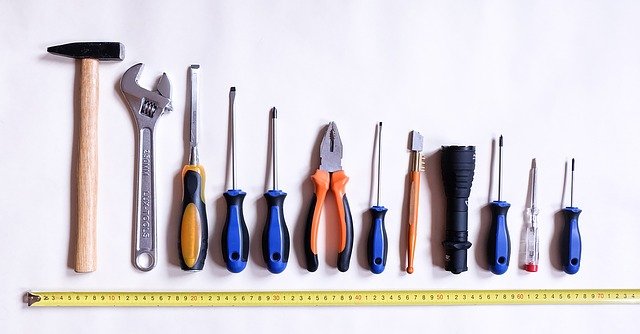 04 outils de bricolage indispensable à avoir à la maison